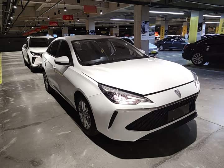 Roewe i5, 2024 — фото 4 из 9