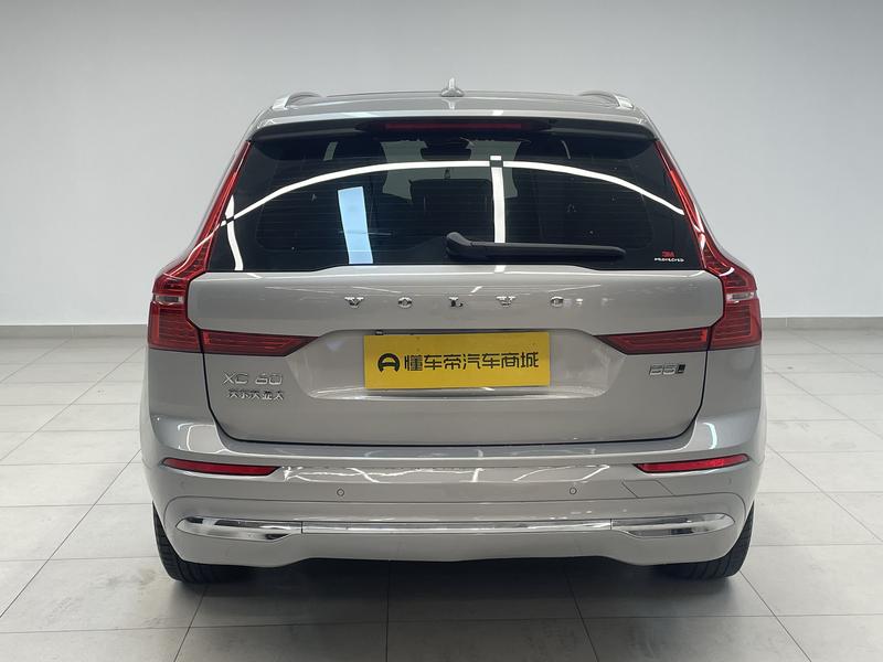 Volvo XC60, 2023 — фото 6 из 12