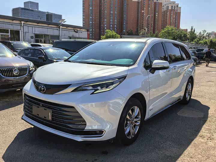Toyota Sienna, 2024 — купить в Санкт-Петербурге под ключ