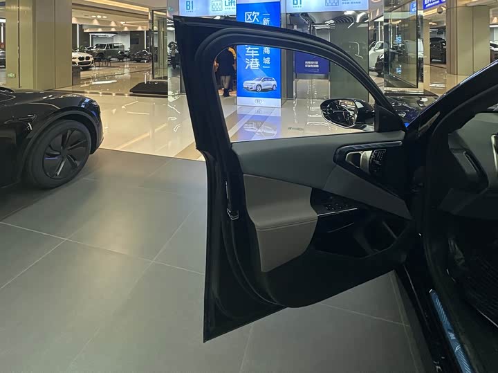 BMW X3, 2025 — фото 7 из 9