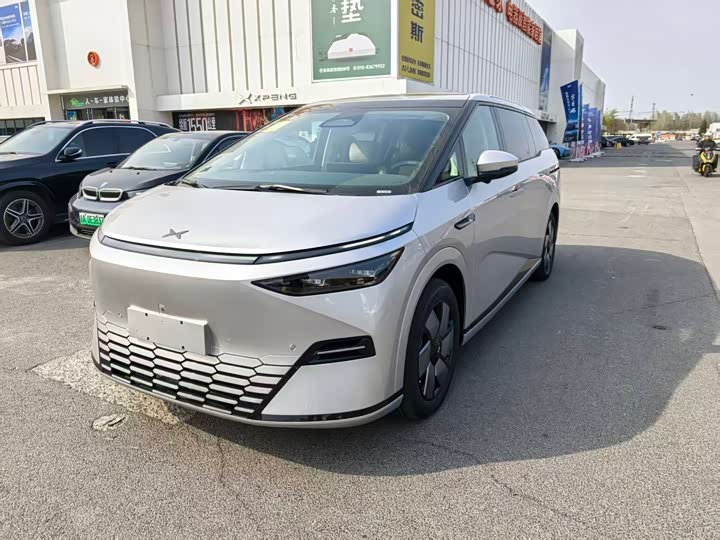 XPeng X9, 2025 — купить в Брянске под ключ