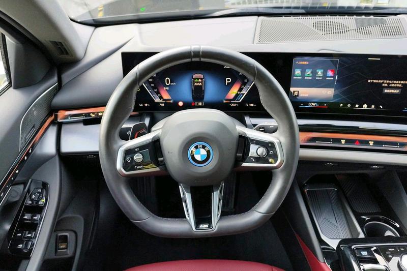 BMW i5, 2025 — фото 6 из 9