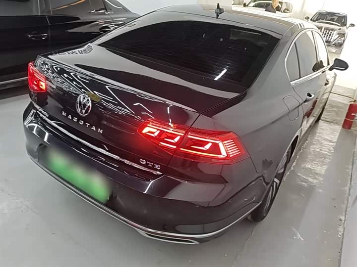 Volkswagen Magotan GTE Hybrid, 2022 — фото 7 из 9