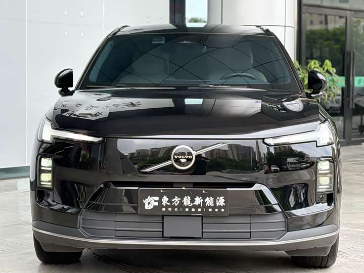 Volvo XC70 Hybrid, 2025 — фото 2 из 9