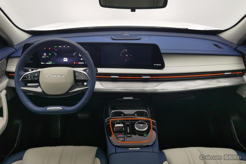 Exeed LX C-DM Hybrid, 2025 — фото 8 из 12