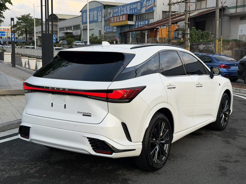 Lexus RX, 2023 — фото 6 из 11