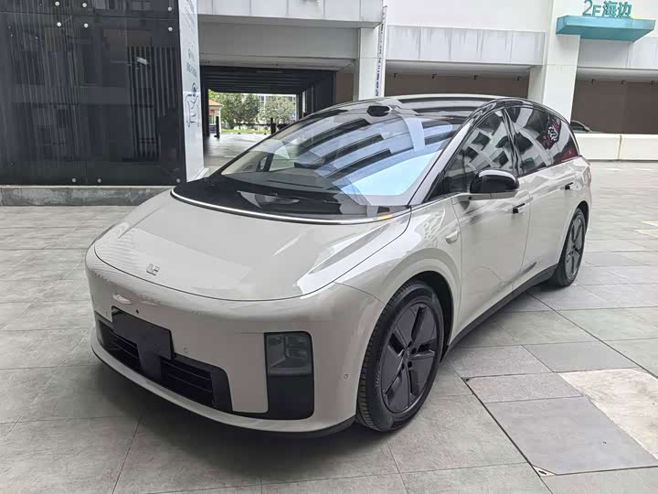 LiXiang i8, 2025 — купить в Иванове под ключ