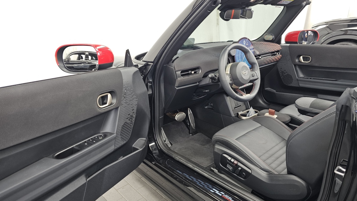 Mini Cooper Convertible, 2025 — фото 9 из 12