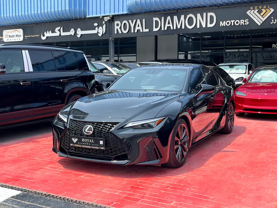 Lexus IS-Series, 2024