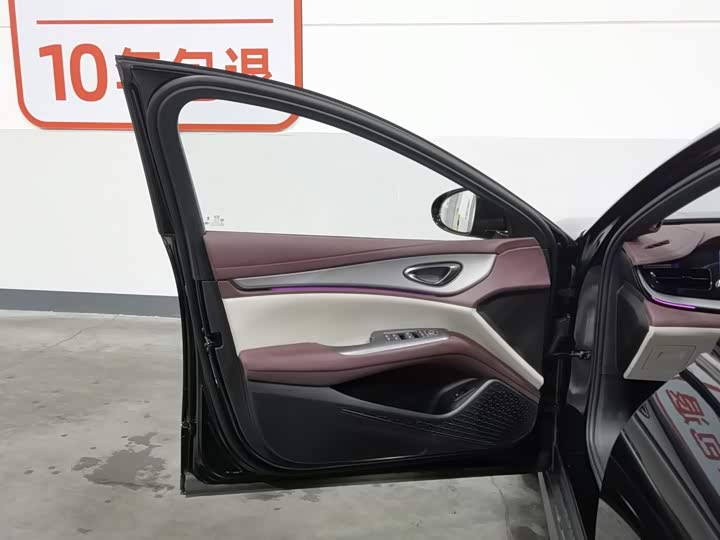 BYD Seal 07 DM-i Hybrid, 2025 — фото 8 из 9
