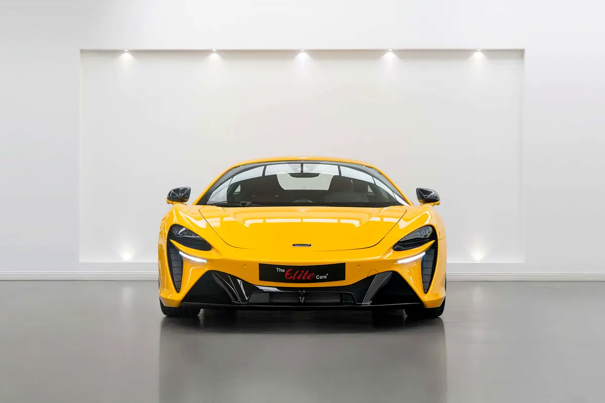 McLaren Artura, 2024 — фото 5 из 10