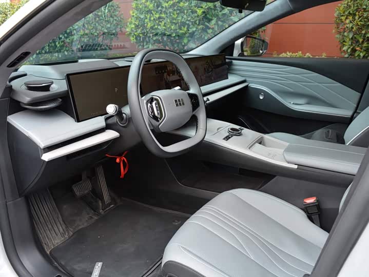 Geely Galaxy E8, 2024 — фото 7 из 9