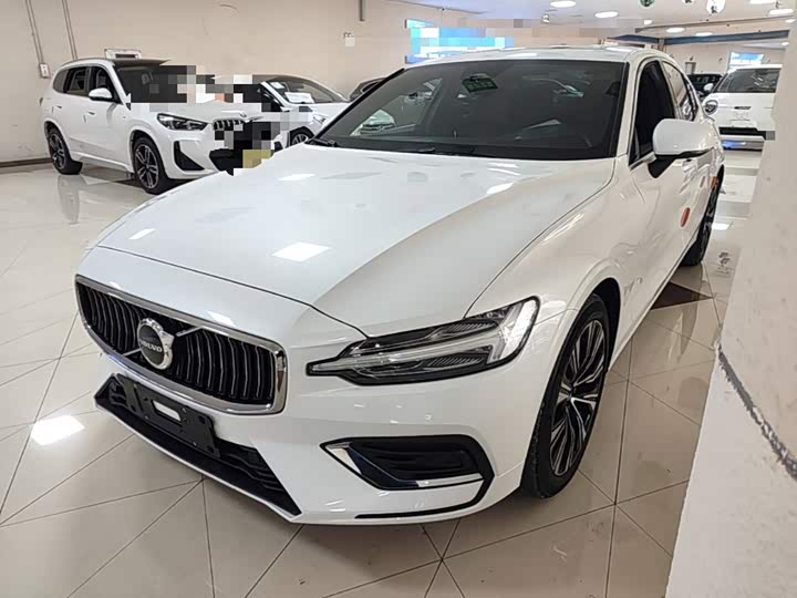 Volvo S60, 2023 — купить в Ижевске под ключ