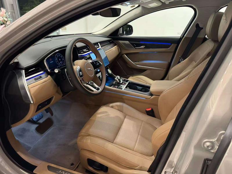 Jaguar XF L, 2025 — фото 8 из 12