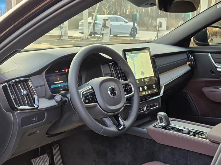 Volvo S90, 2025 — фото 7 из 9