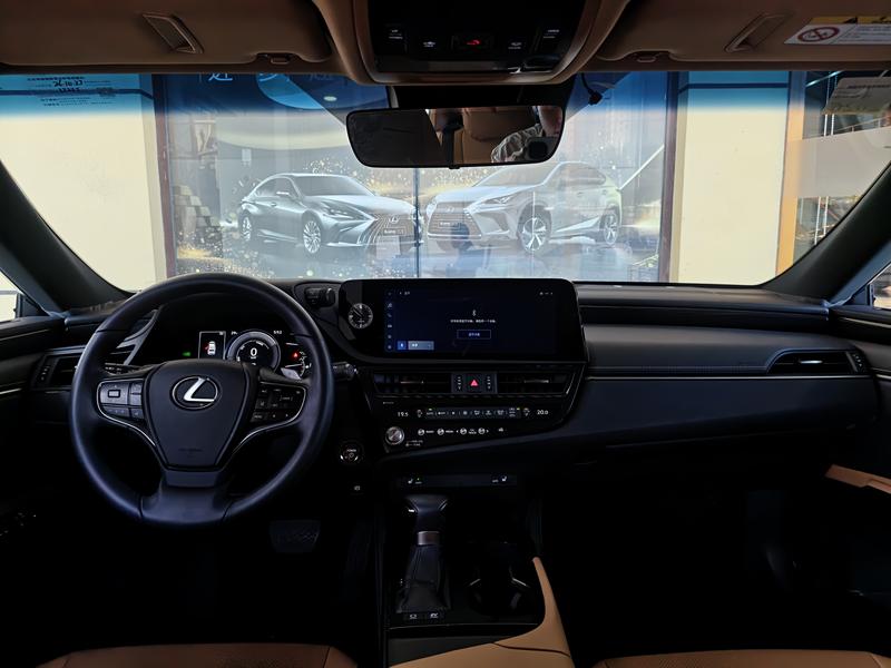 Lexus ES, 2023 — фото 11 из 12