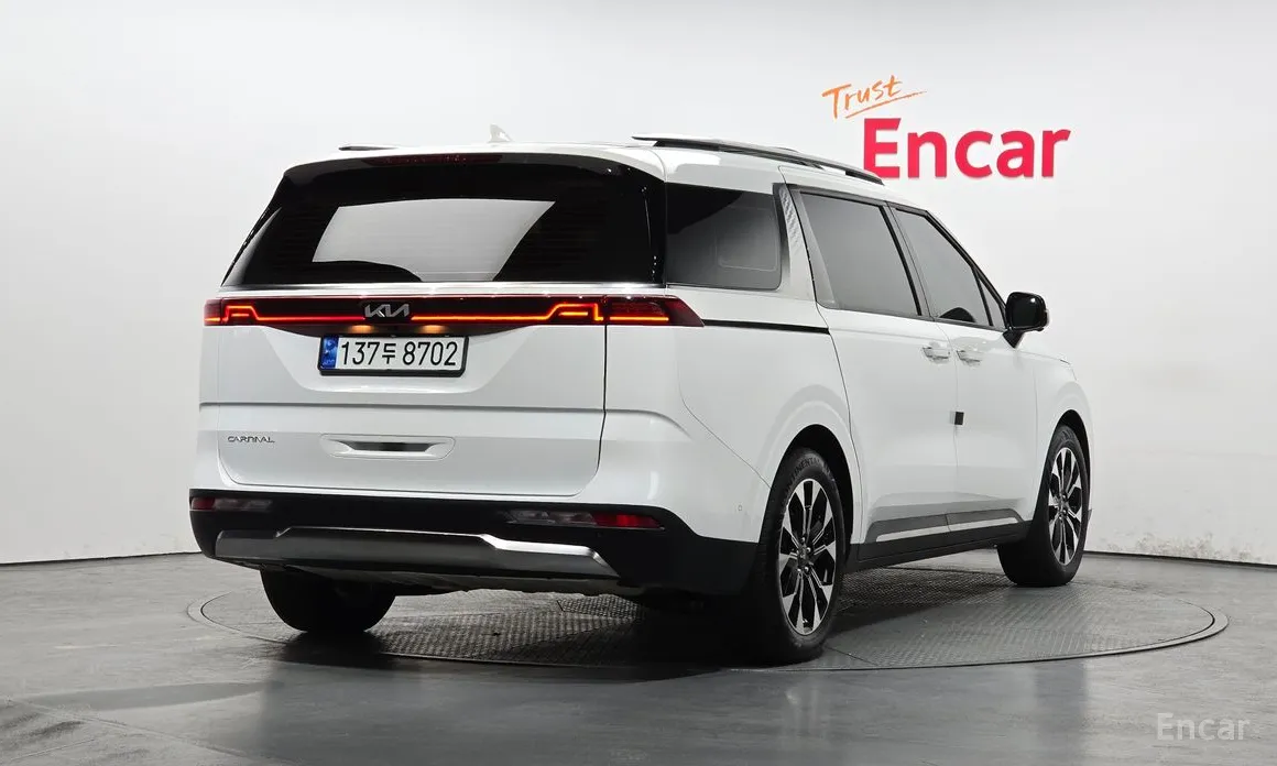 Kia Carnival, 2023 — фото 2 из 12