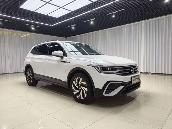 Volkswagen Tiguan L Pro, 2022 — фото 3 из 9
