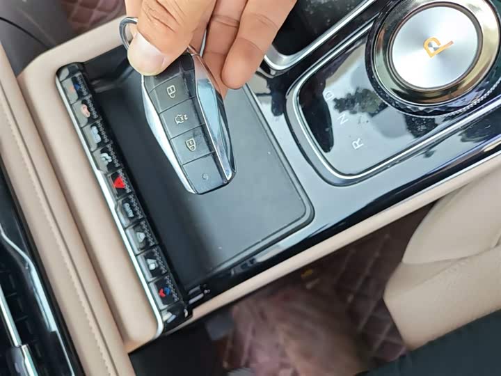 JAC QX Hybrid, 2023 — фото 9 из 9
