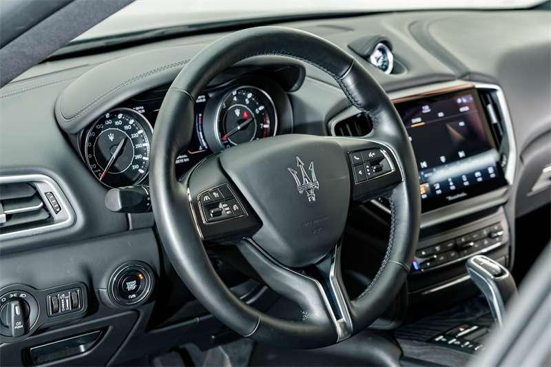 Maserati Ghibli, 2022 — фото 8 из 12