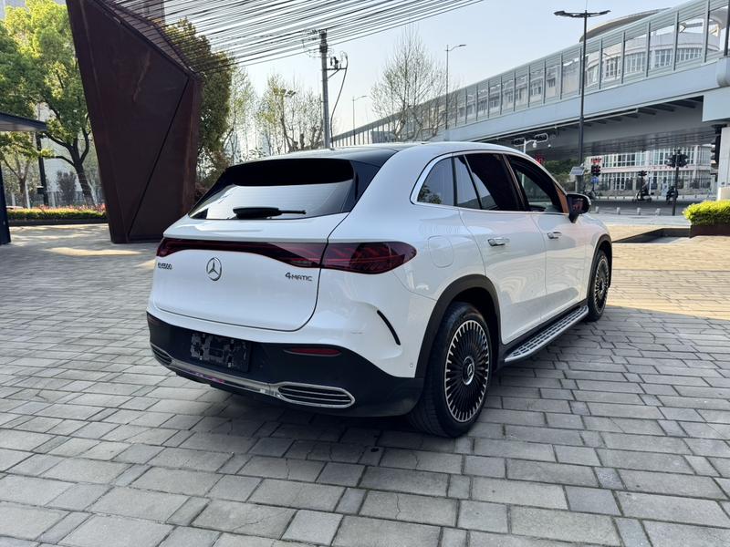 Mercedes-Benz EQE SUV, 2023 — фото 7 из 12