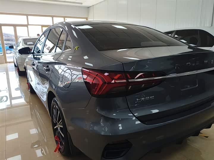 Roewe i5, 2022 — фото 5 из 9