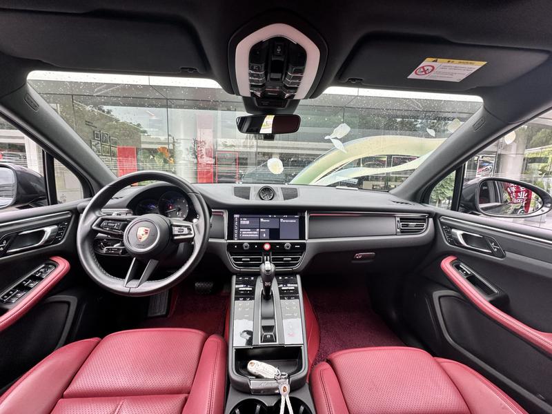 Porsche Macan, 2023 — фото 8 из 12