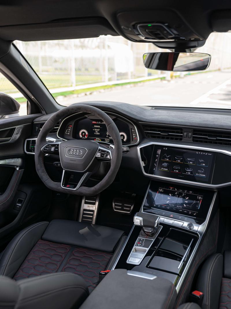 Audi RS 6, 2025 — фото 7 из 12