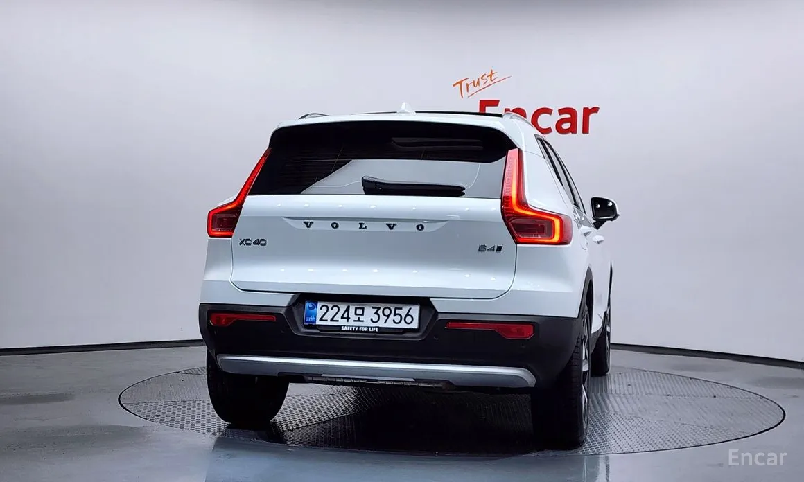 Volvo XC40, 2025 — фото 4 из 12
