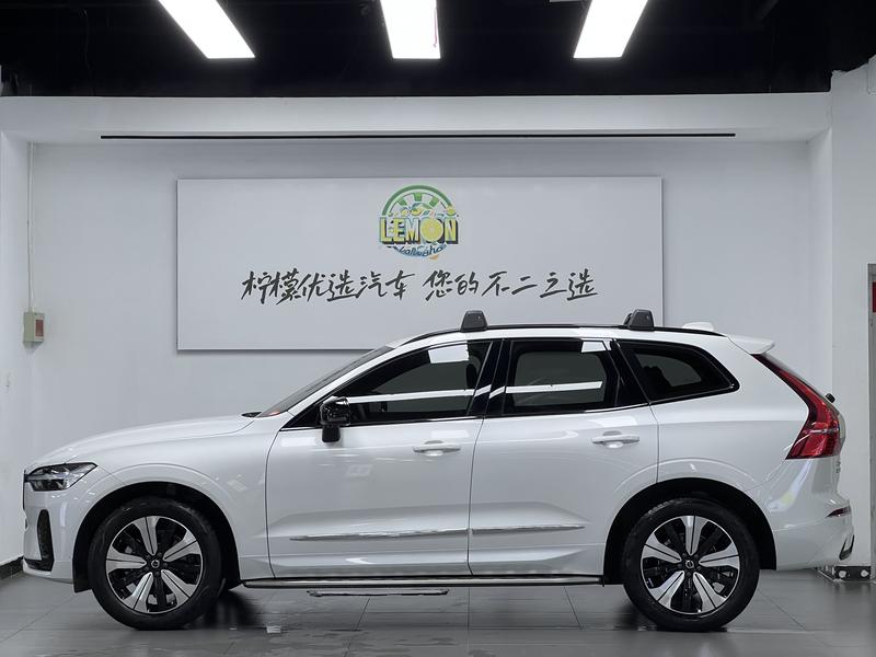 Volvo XC60, 2023 — фото 4 из 12