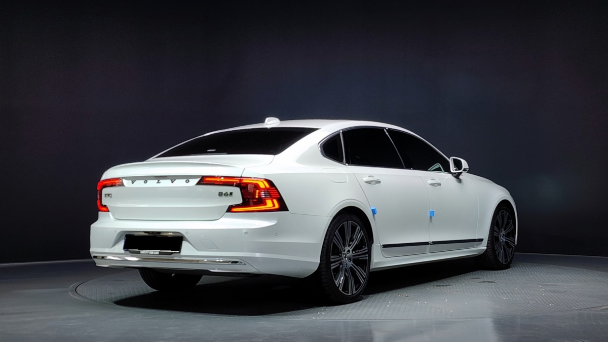 Volvo S90, 2024 — фото 2 из 12