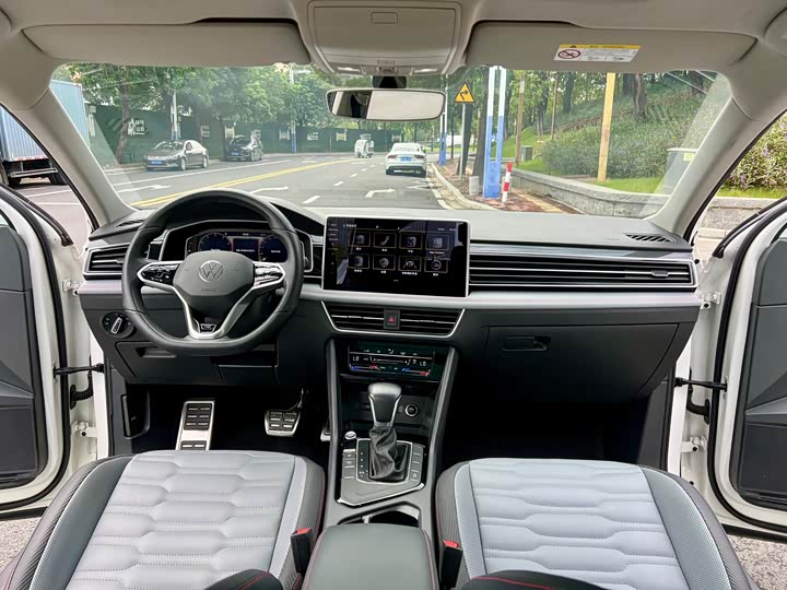 Volkswagen Tiguan X, 2021 — фото 11 из 12