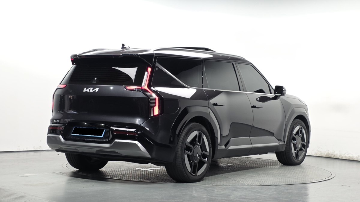 Kia EV9, 2023 — фото 2 из 12