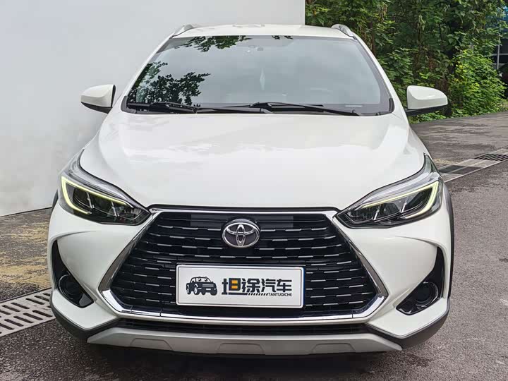 Toyota Yaris L Hatchback, 2022 — фото 2 из 9