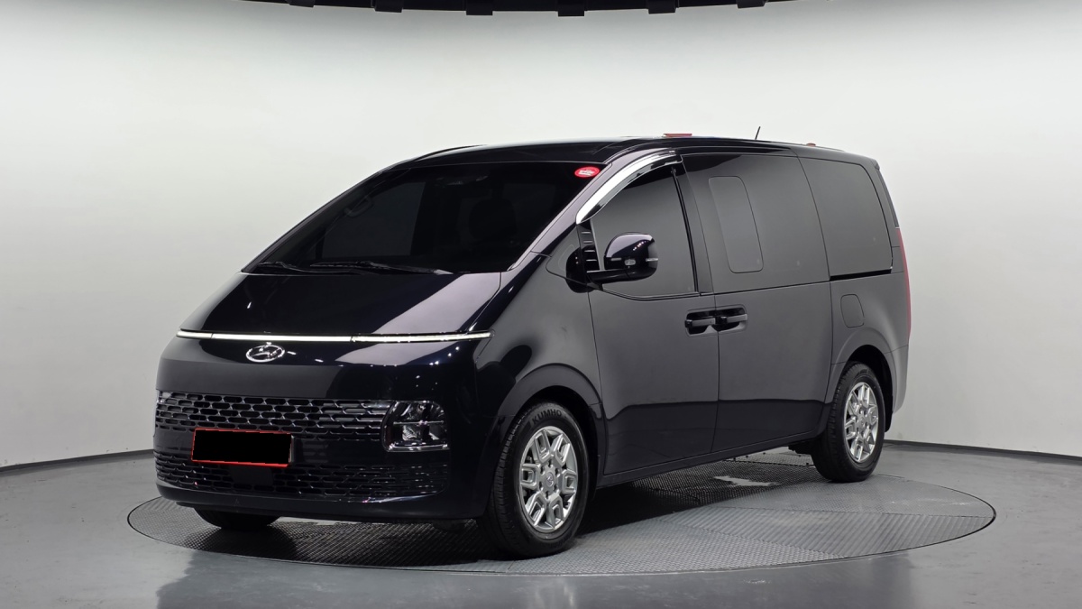 Hyundai Staria, 2023 — купить в Курске под ключ