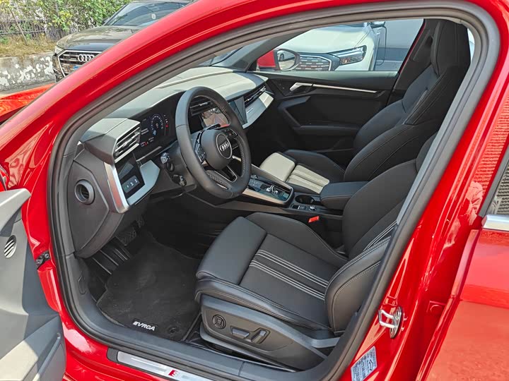 Audi A3, 2023 — фото 6 из 9