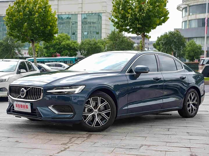 Volvo S60, 2026 — купить в Санкт-Петербурге под ключ