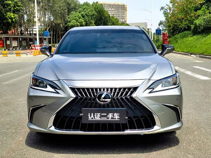 Lexus ES, 2022 — фото 2 из 9