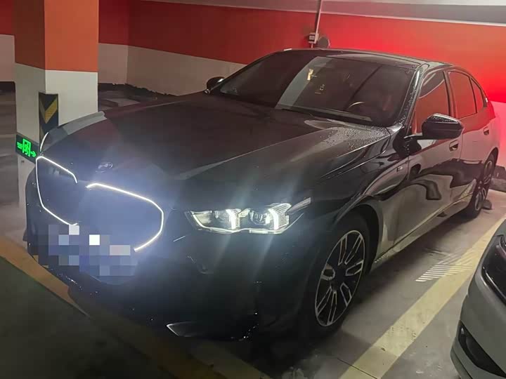BMW 5 Series, 2025 — фото 3 из 5