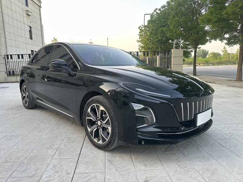 Hongqi E-QM5, 2024 — фото 3 из 10