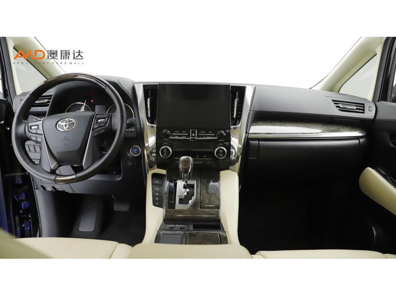 Toyota Alphard, 2021 — фото 5 из 10