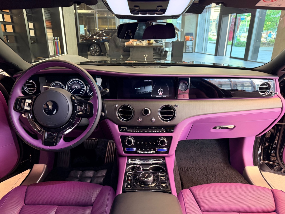 Rolls-Royce Ghost, 2023 — фото 6 из 12