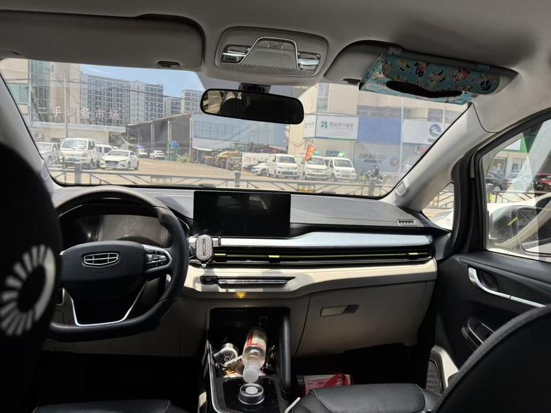 Geely Geometry EX3, 2021 — фото 7 из 9
