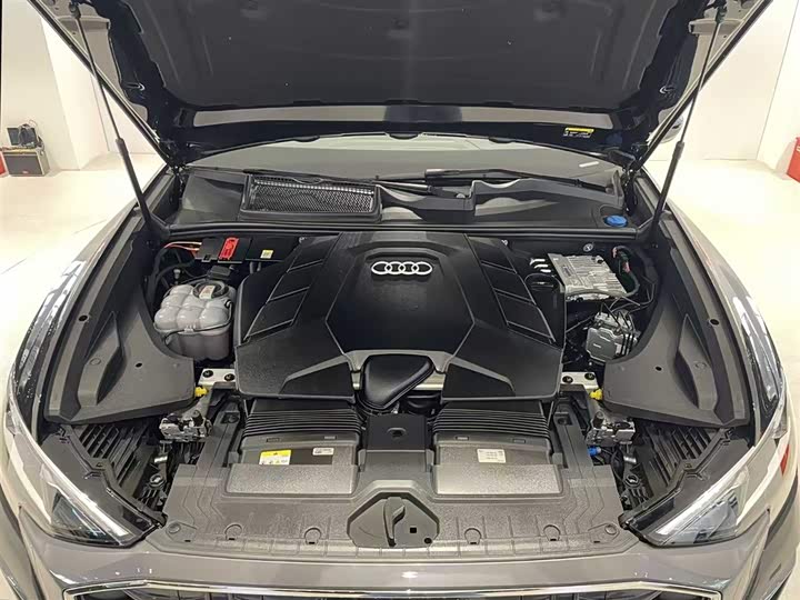 Audi Q8, 2025 — фото 9 из 9