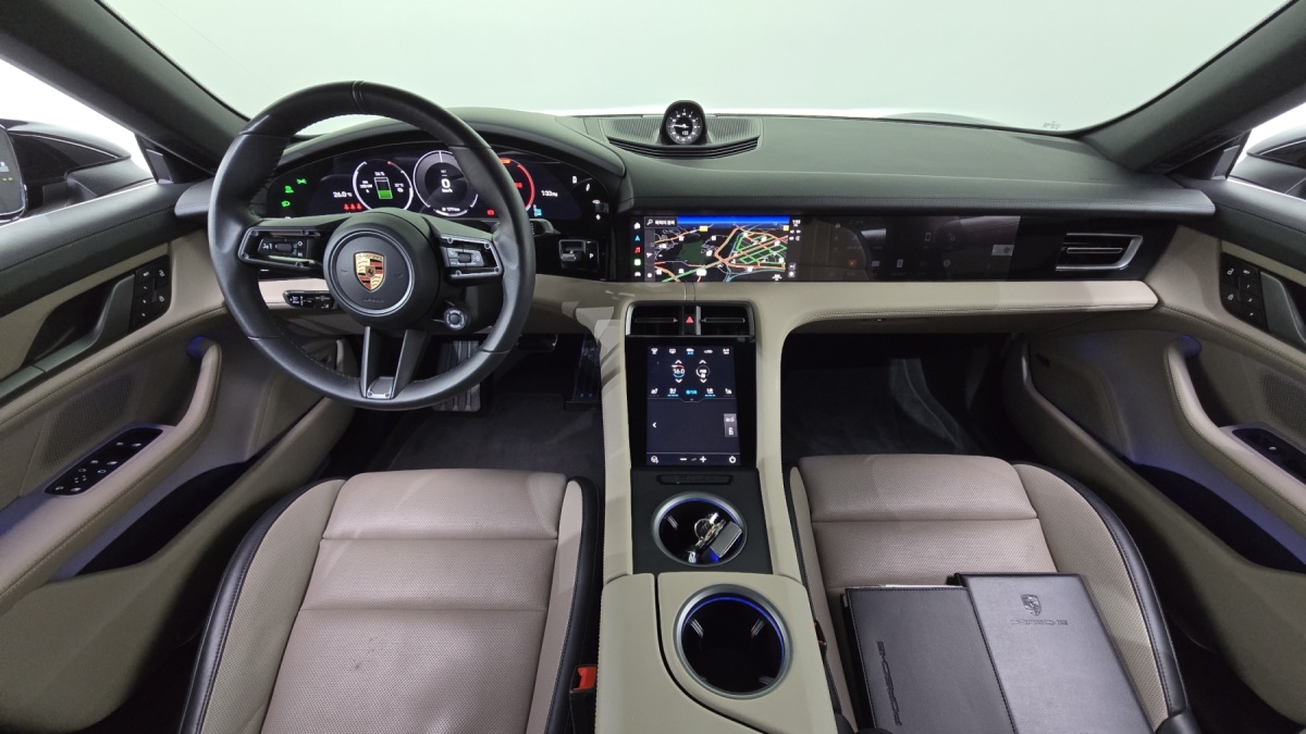 Porsche Taycan, 2024 — фото 6 из 12