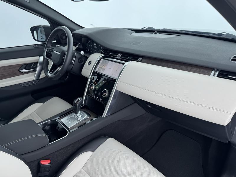 Land Rover Discovery Sport, 2022 — фото 8 из 12