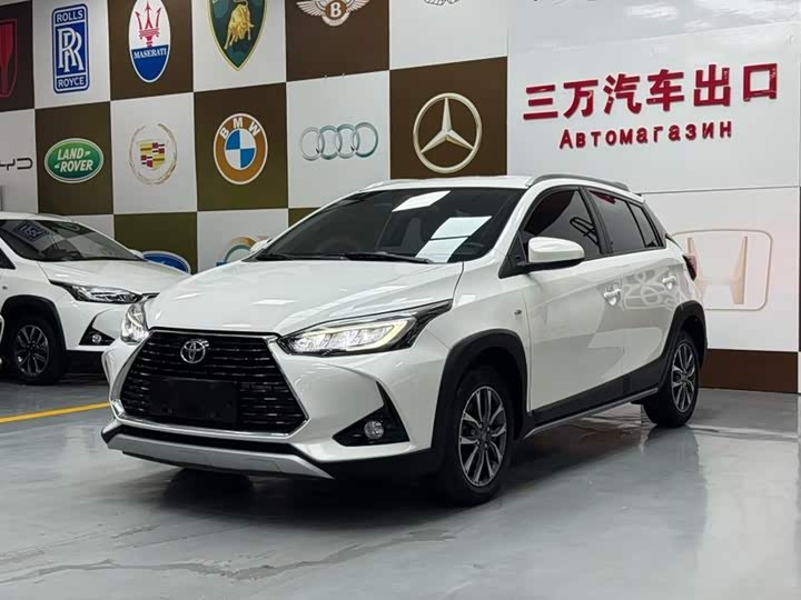 Toyota Yaris L Hatchback, 2022 — купить в Санкт-Петербурге под ключ