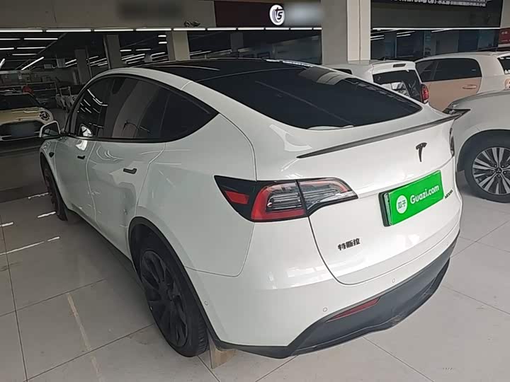 Tesla Model Y, 2022 — фото 5 из 9