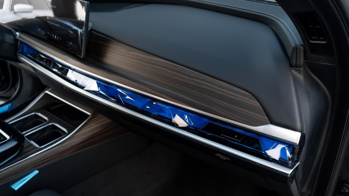 BMW 7 Serii, 2025 — фото 8 из 10