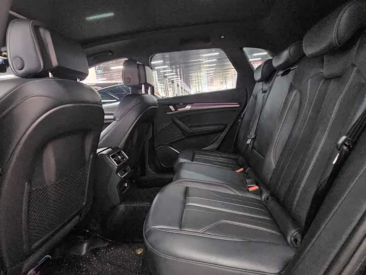 Audi Q5L, 2024 — фото 9 из 9